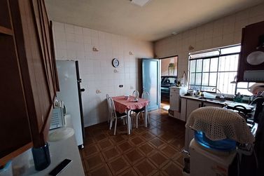 Casa &agrave; venda - 200m&sup2; - Zona III