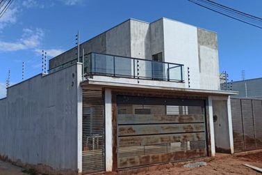 Casa &agrave; venda - 200m&sup2; - Zona VI