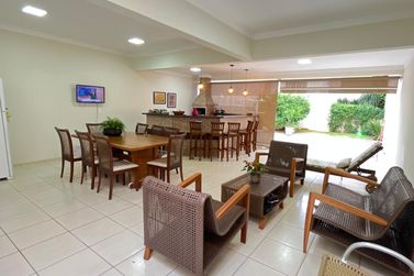 Sobrado &agrave; venda - 321m&sup2; - Zona VI