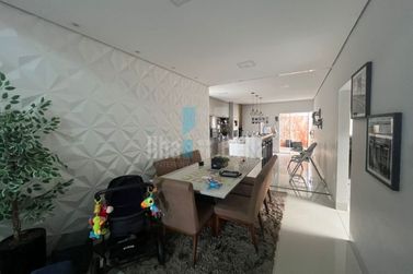 Casa &agrave; venda - Jardim Caravele