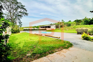 Ch&aacute;cara &agrave; venda - 4000m&sup2; - &Aacute;rea Rural