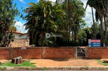 Terreno &agrave; venda - 560m&sup2; - Zona II