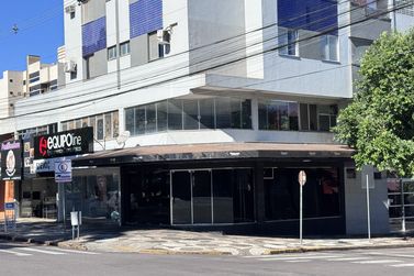 Sala Comercial para alugar - 94m&sup2; - Zona III