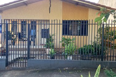 Casa &agrave; venda - 100m&sup2; - Jardim Tangara