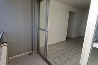 Apartamento para alugar - 78m&sup2; - ZONA II