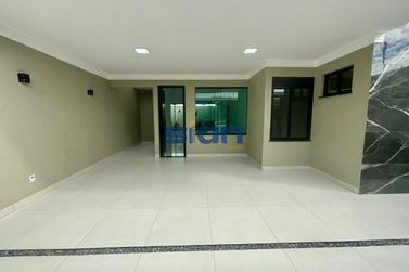 Casa &agrave; venda - 177m&sup2; - Jardim Cima