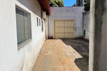 Sal&atilde;o Comercial &agrave; venda - 490m&sup2; - Zona I