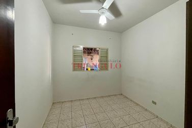 Casa &agrave; venda - 130m&sup2; - JARDIM PETROPOLIS