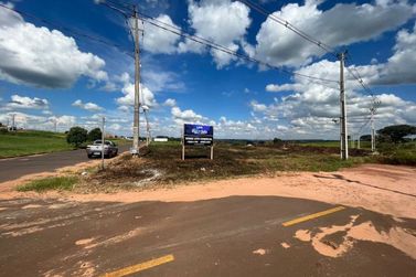 Terreno &agrave; venda - Parque Residencial Metropolitano III