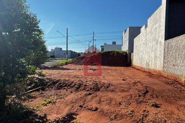 Terreno &agrave; venda - 216m&sup2; - Jardim Cerejeiras