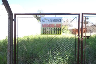Terreno &agrave; venda - 303m&sup2; - ZONA 7