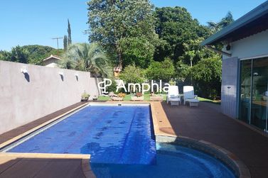 Casa &agrave; venda - 180m&sup2; - Centro