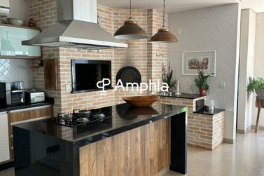 Casa &agrave; venda - 355m&sup2; - Centro