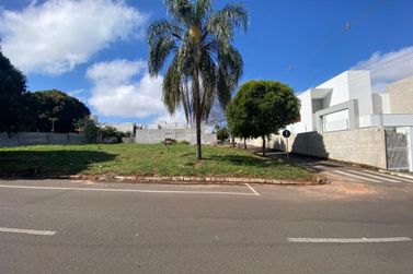 Terreno &agrave; venda - 418m&sup2; - Parque Presidente