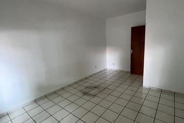 Casa para alugar - 100m&sup2; - Zona I