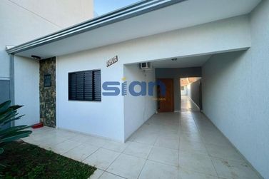 Casa &agrave; venda - 245m&sup2; - Zona II