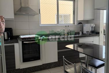 Apartamento &agrave; venda - 102m&sup2; - Zona VI