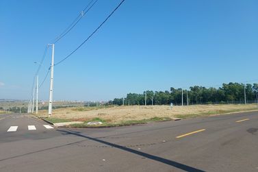 Terreno &agrave; venda - 509m&sup2; - Lovat