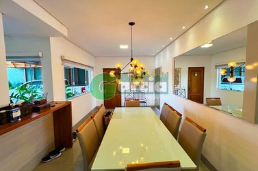 Casa &agrave; venda - 400m&sup2; - Zona II