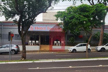 Sala Comercial &agrave; venda - 2000m&sup2; - Zona I