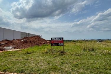 Terreno &agrave; venda - 840m&sup2; - Rodovia