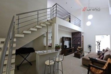 Casa &agrave; venda - 292m&sup2; - Zona III