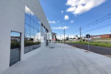 Sal&atilde;o Comercial para alugar - 820m&sup2; - Parque Residencial Viena