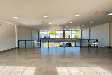 Sal&atilde;o Comercial para alugar - 358m&sup2; - Parque Residencial da G&aacute;vea