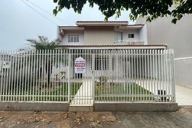 Casa &agrave; venda - 248m&sup2; - ZONA VII