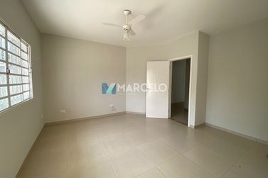 Casa &agrave; venda - 131m&sup2; - Jardim Primavera