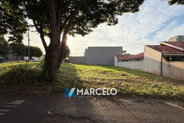 Terreno &agrave; venda - 648m&sup2; - Zona VII