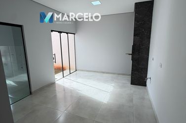Casa &agrave; venda - 100m&sup2; - Jardim Caravelle