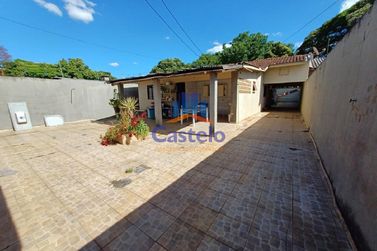 Casa &agrave; venda - 180m&sup2; - Parque San Remo III