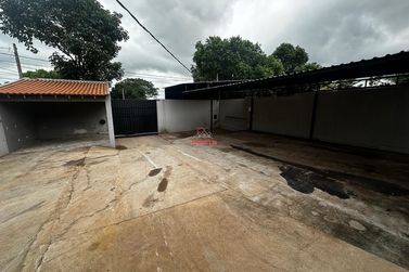 Casa &agrave; venda - 250m&sup2; - Zona VI