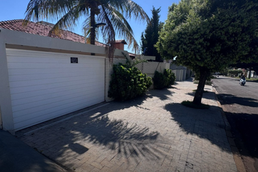 Casa &agrave; venda - 420m&sup2; - Zona I