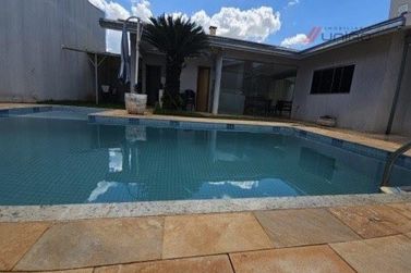 Casa &agrave; venda - 292m&sup2; - Zona III