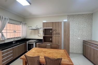 Casa &agrave; venda - 180m&sup2; - JARDIM JOTA MIRANDA