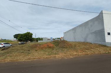 Terreno &agrave; venda - 534m&sup2; - Jardim Soluar