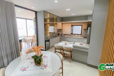 Casa &agrave; venda - 261m&sup2; - -