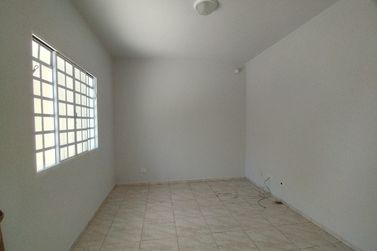 Casa &agrave; venda - 255m&sup2; - ZONA VI