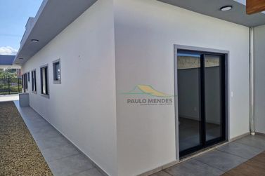 Casa &agrave; venda - 92m&sup2; - JARDIM NOVA BARRA VELHA