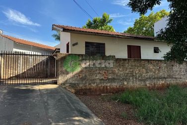 Terreno &agrave; venda - 305m&sup2; - Zona VII