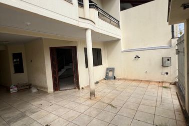 Casa para alugar - 100m&sup2; - Zona II