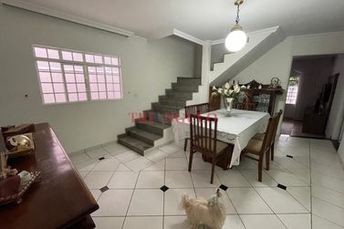 Sobrado &agrave; venda - 248m&sup2; - ZONA VII