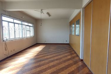 Sal&atilde;o Comercial para alugar - 150m&sup2; - Centro