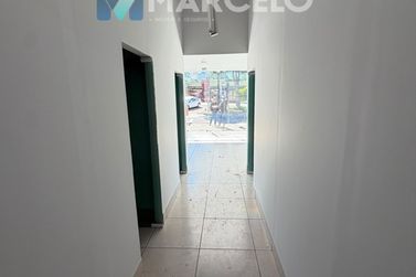 Sala Comercial &agrave; venda - 292m&sup2; - Zona I