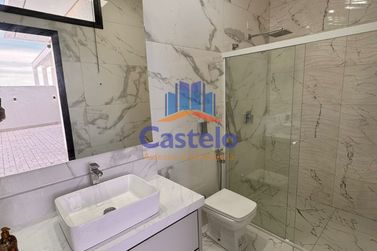 Casa &agrave; venda - 250m&sup2; - JARDIM BELVEDERE