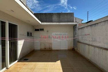 Casa &agrave; venda - 180m&sup2; - JARDIM ALPHAVILE