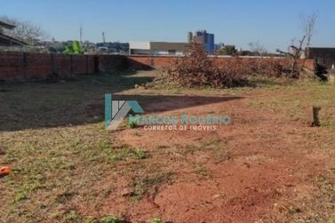 Terreno &agrave; venda - 216m&sup2; - Jardim Colibri