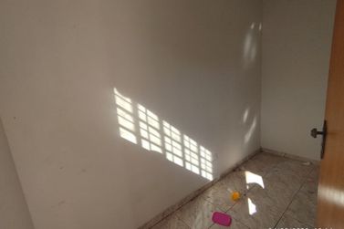 Casa &agrave; venda - Zona III